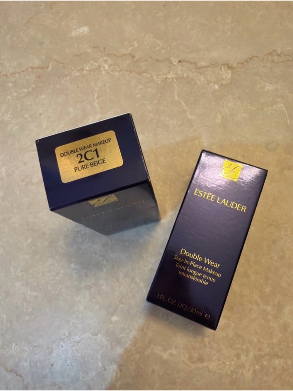 Estēe Lauder Double Wear Foundation - Pure Beige